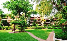Birds And Bees Resort