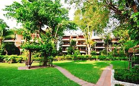 Birds And Bees Resort